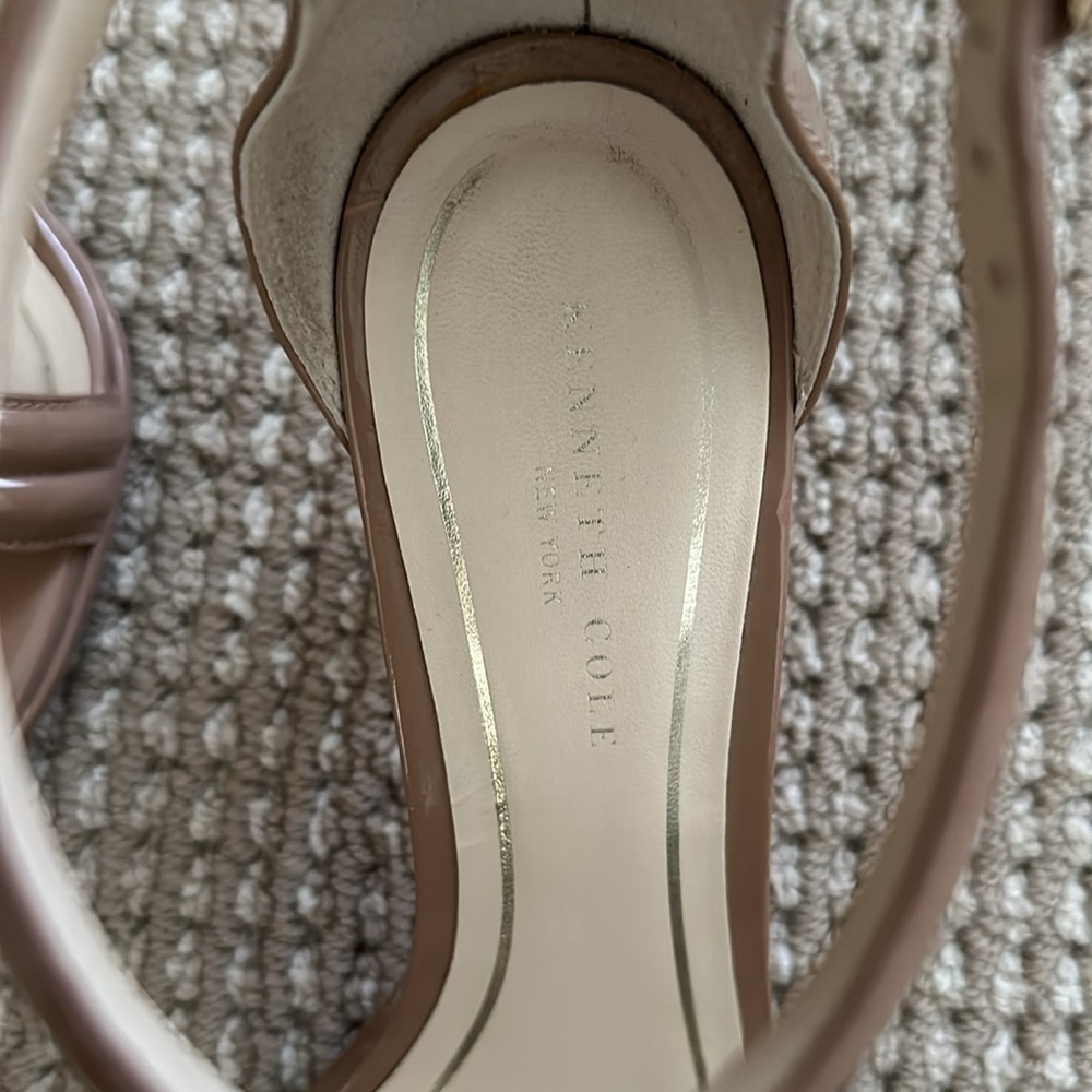 Kenneth Cole Heels - Picture 4 of 5